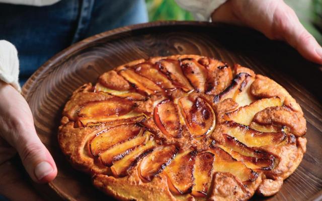 Snelle tarte tatin met havermout