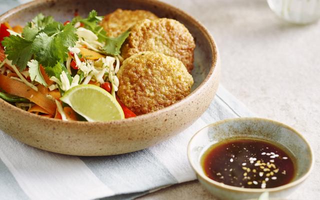 Viskoekjes met frisse salade