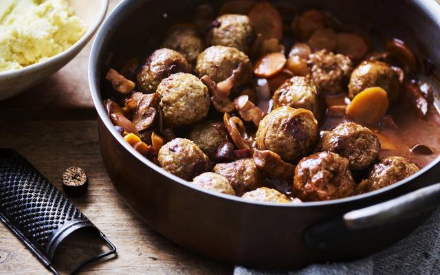 Boeuf bourguignon met gehaktballetjes