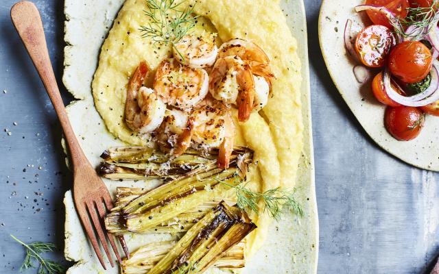 Polenta met scampi’s, geroosterde prei en gekonfijte citroen