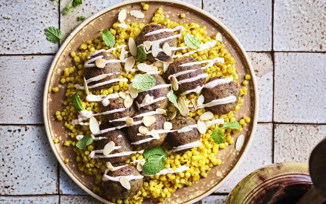 Boulettes d’aubergine et couscous perlé