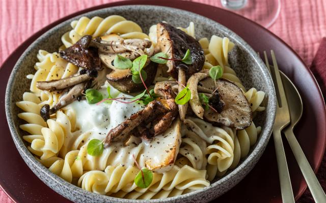 Spirelli met wittewijnsaus en geroosterde boschampignons