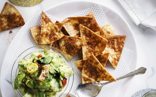 Guacamole met homemade tortillachips