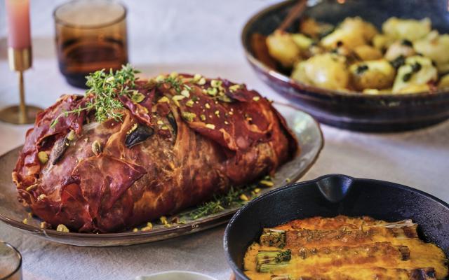 Gebakken aardappelen met ui en kappertjes