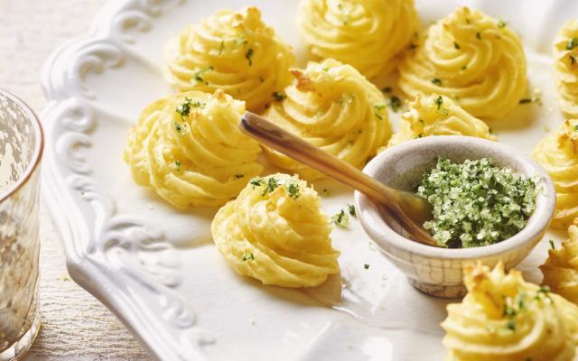 Pommes duchesse met kruidenzout