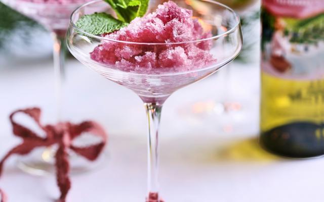 Granita van rode druiven met champagne