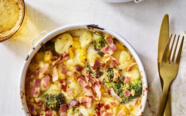 Romige gnocchi met pompoen, broccoli en spek