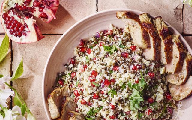 Marokkaanse bloemkool-linzensalade met kalfsmedaillon