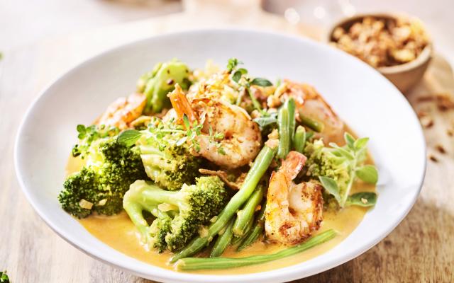 Scampi’s met pittige boontjes en broccoli