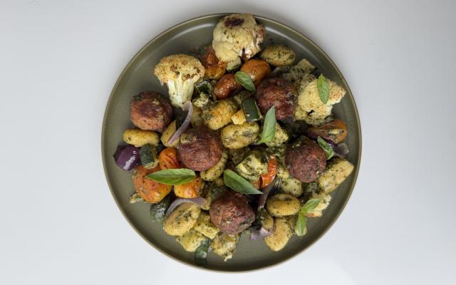 Snelle gnocchi uit de oven met plantaardige balletjes