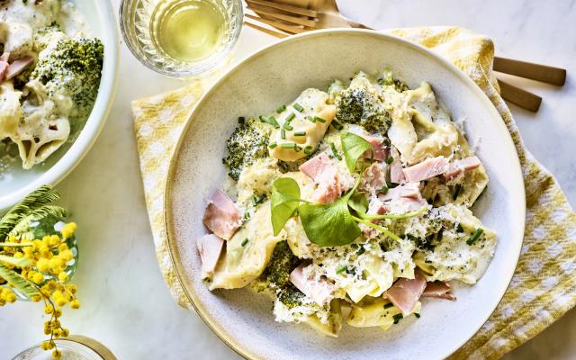 Tortellini met broccoli, Boursin en beenham