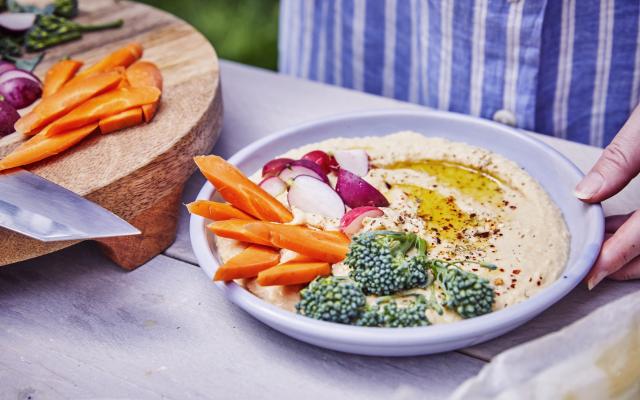 Hummusbowl met rauwkost