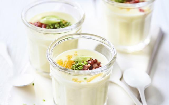Aardappelsoepje met spekcrumble