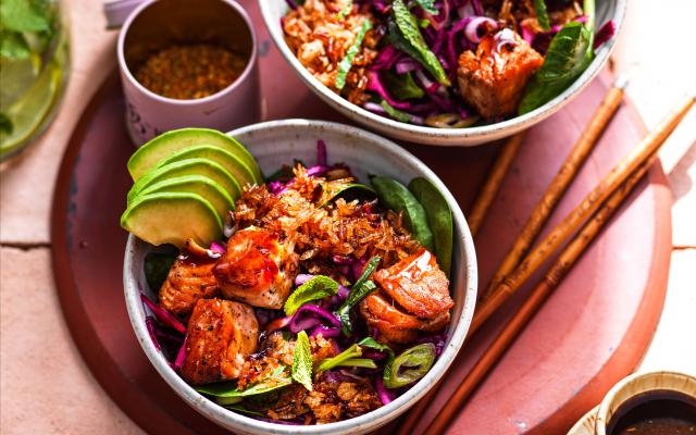 Spicy zalm crispy rice salad