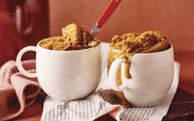 Mug cake au spéculoos, pointe de sel