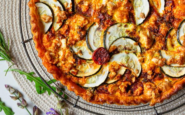 Quiche met feta en chorizo