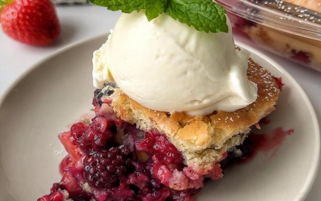Cobbler facile aux fruits rouges