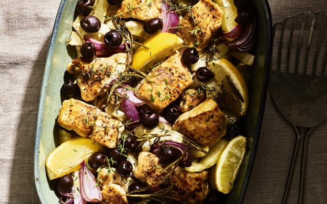 Traybake van kip, venkel en olijven
