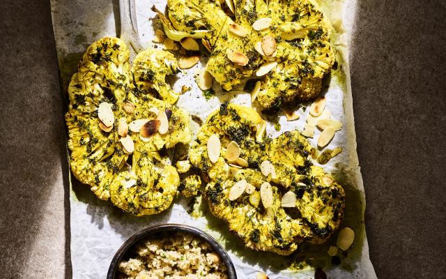 Geroosterde bloemkoolschijven met volkorencouscous