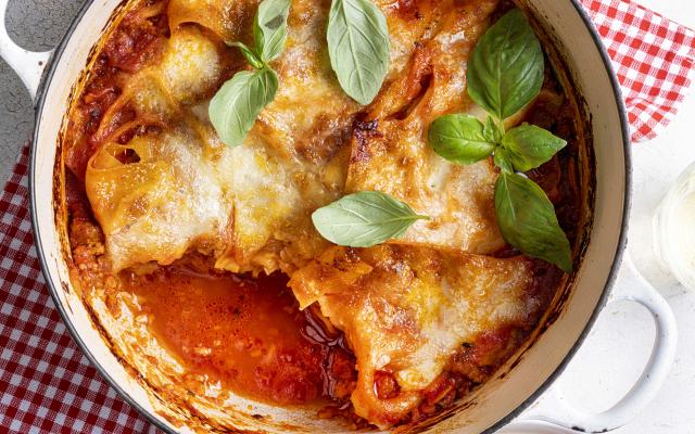One pot lasagne met kipgehakt en driekazenkorst