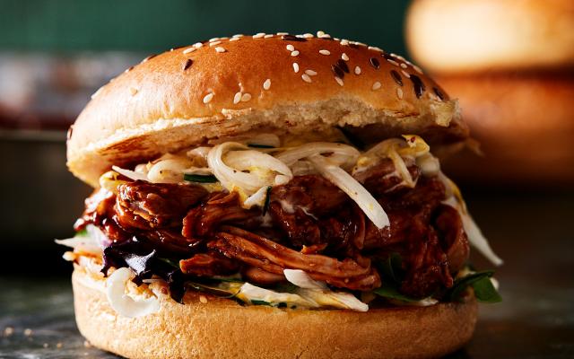 Burgers au bœuf effiloché et marinade