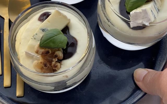 Cheesecake in een glaasje met Cambozola