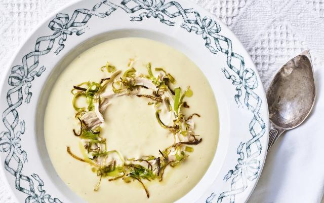 Kip-parmezaansoep met preiolie