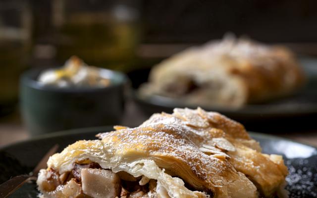 Herfstige perenstrudel