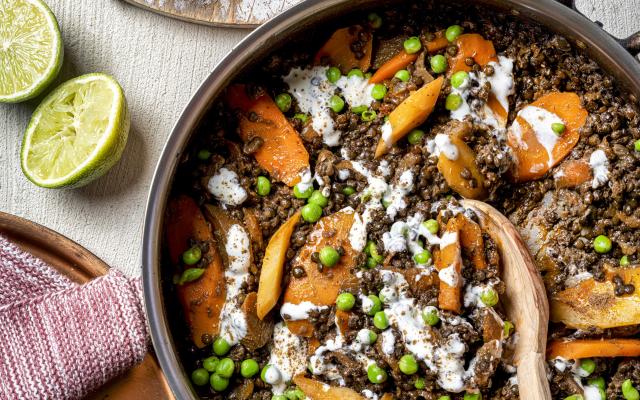 Oosterse linzenstoofpot