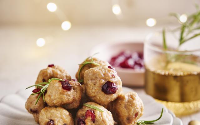 Gehaktballetjes met veenbessen