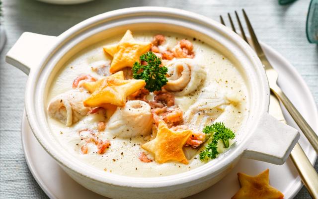 Vispannetje met bladerdeegsterren