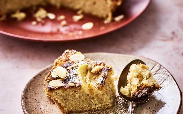 Appel-amandelcake met kaneel