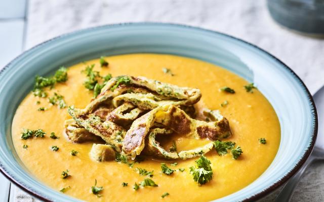 Wortelsoep met omeletreepjes