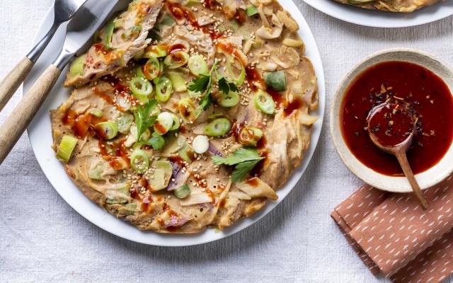 Oosterse pannenkoeken met kip