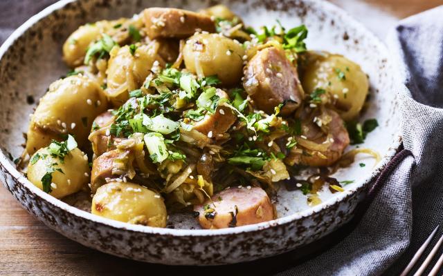 Wok met krieltjes en rookworst