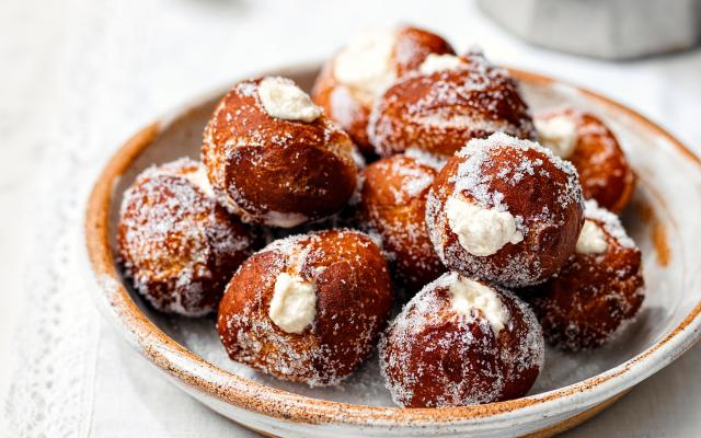 Minibomboloni met koffie