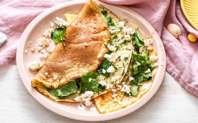 Hartige kruidenflensjes met waterkers en feta