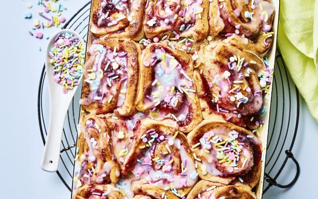 Kardemom-frambozenrolls