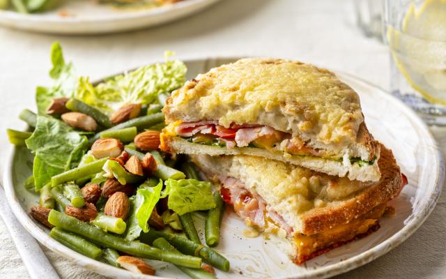 Oven-croque-monsieurs met spinazie en gruyère