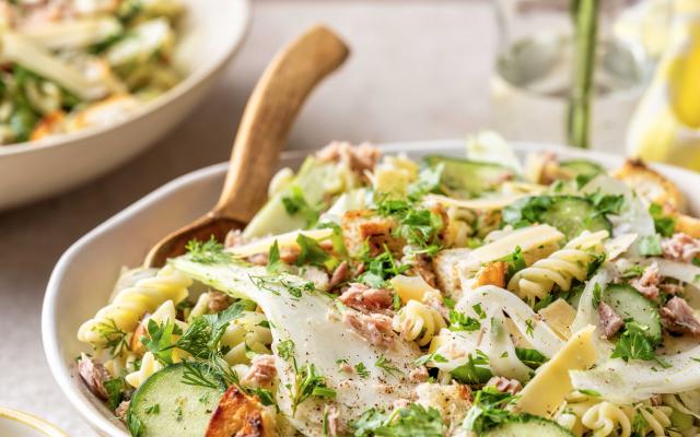 Pastasalade ­‘Caesar’ met venkel en tonijn