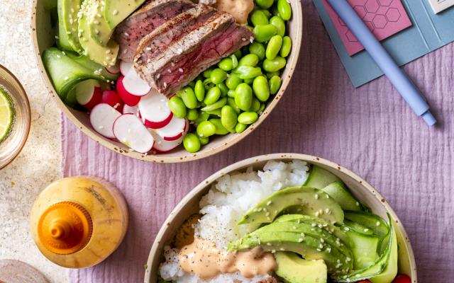 Pokébowl met kortgegrilde steak