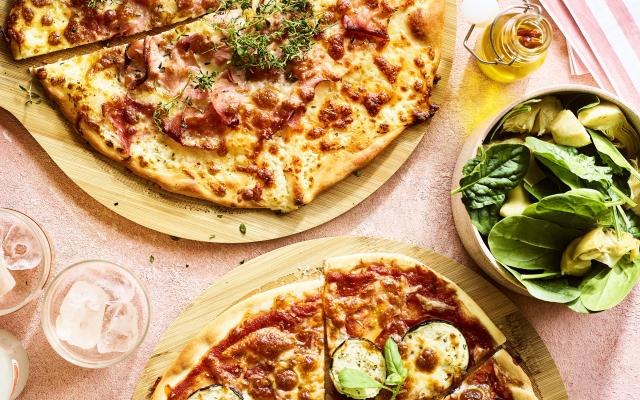 Pizzabuffet met ­spinazie-­artisjok­salade