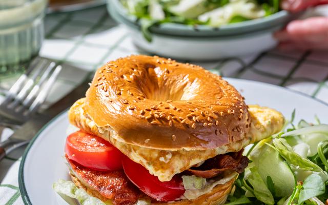 BLT-bagels