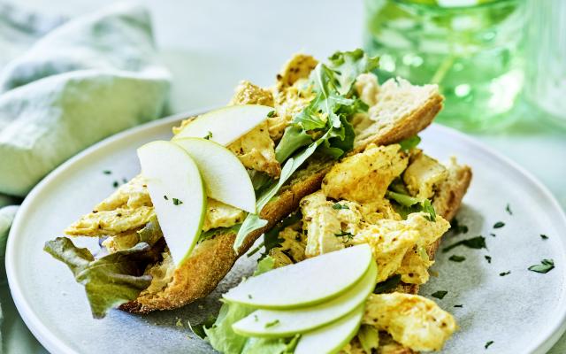 Stokbrood met huisgemaakte kipcurry