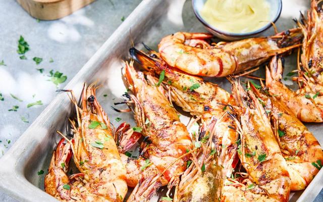Gamba’s op de ­plancha met ­saffraanaioli