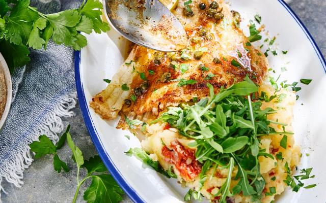 Roggevleugel met kappertjes en ­zuiderse puree