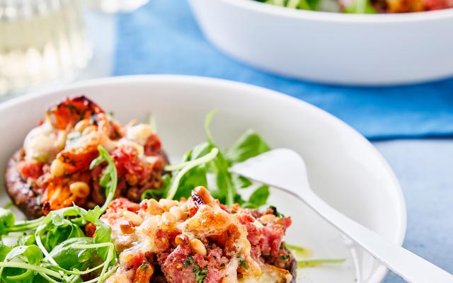Gevulde portobello's met Italiaanse worst