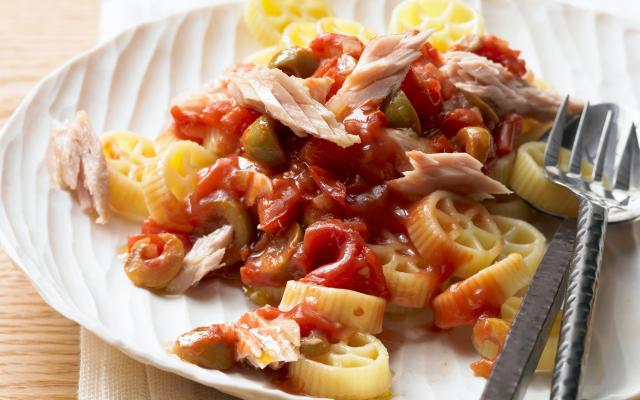Pasta met tonijn en ansjovis