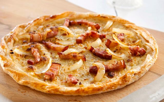 Tarte flambée met spek