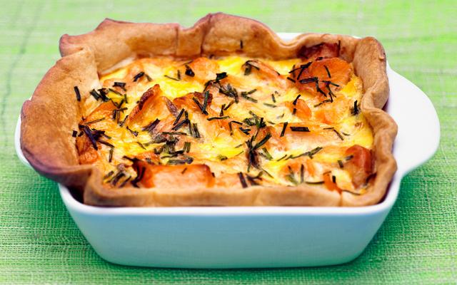 Quiche met zalm, dille en gruyère